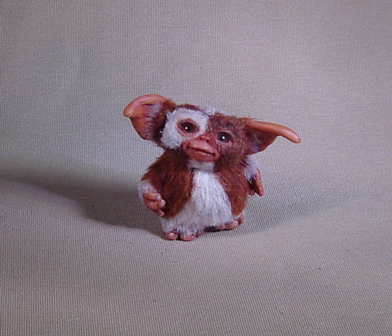 1:12 Miniature furred Gizmo Mogwai with box agzr studios