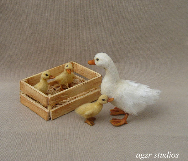 1:12 miniature momma pekin duck & ducklings dollhouse ooak