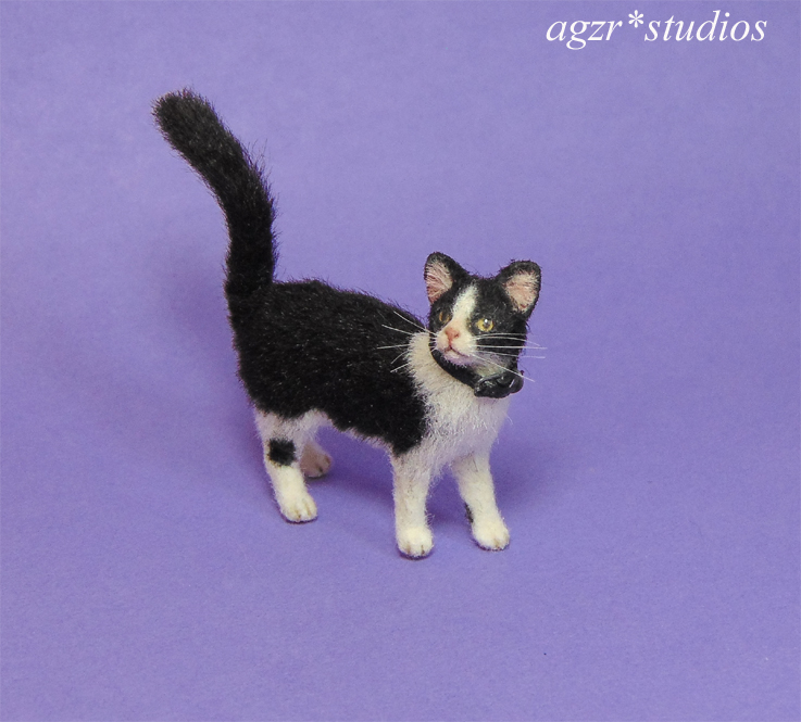 Details about   1:12 Scale BLACK & WHITE CAT/CATS/Kitten Dolls House Miniature Pet Animal 