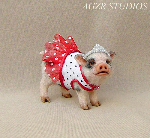 ooak 1:12 miniature dressed piglet with tiara dress micro pet dollhouse