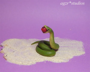 1:12 dollhouse miniature green snake with red apple
